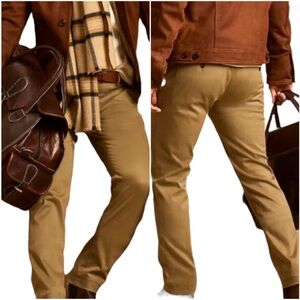 Banana Republic Fulton Tapered Fit Khaki Chino